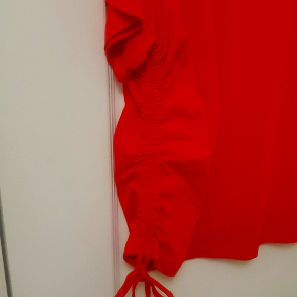 T-shirt with Drawstring Sides - Picture 2 of 2